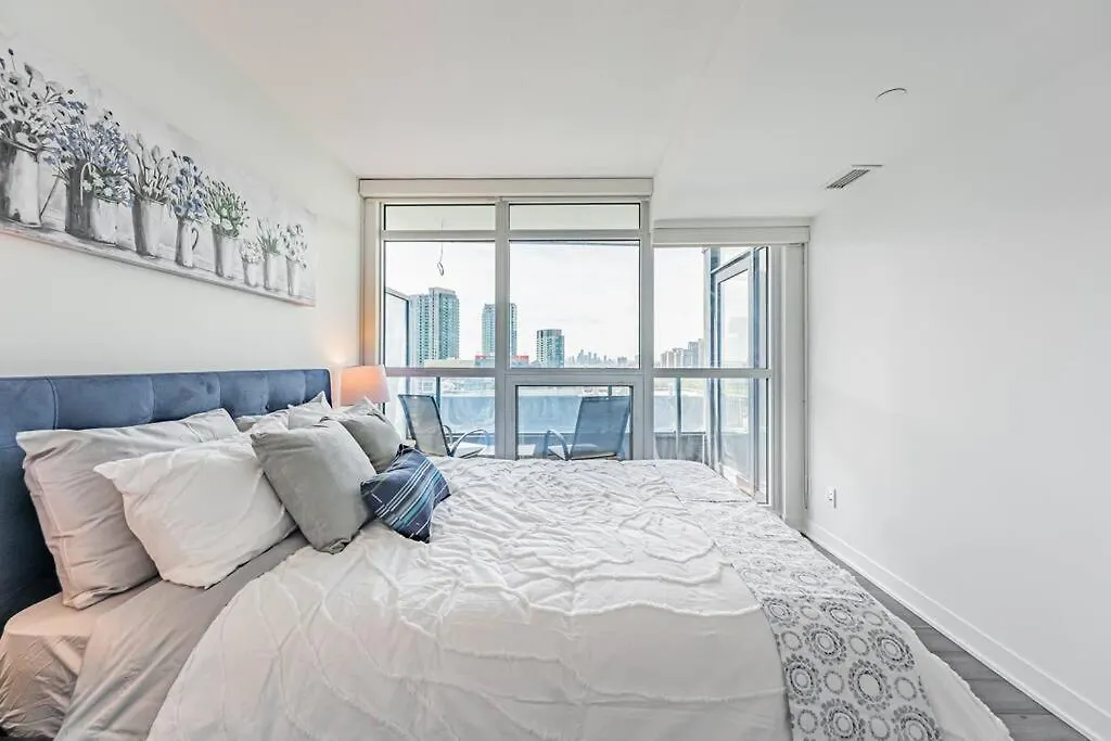 Queens Wharf Apartments Toronto Kanada